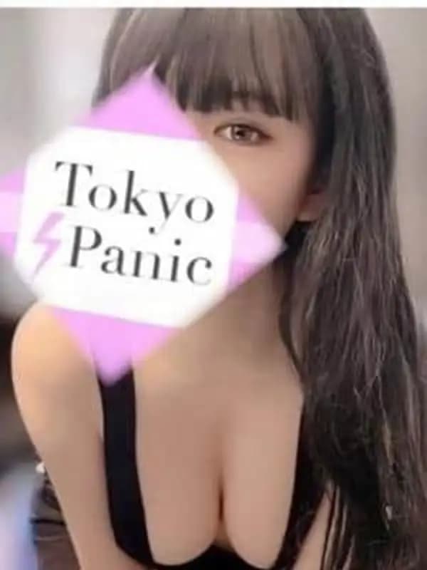 愛川ゆきな