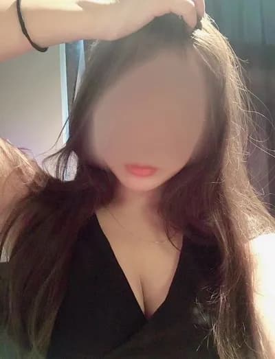 愛沢かれん