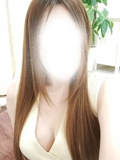 山根ゆうか