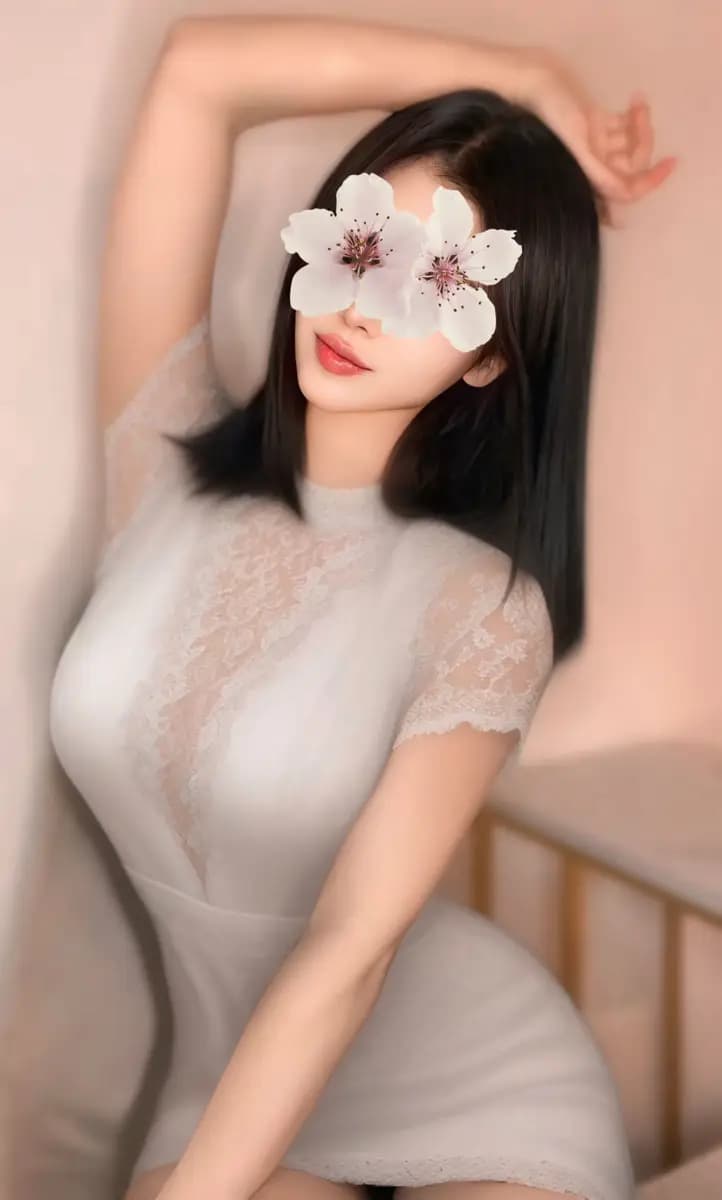 楪りつ