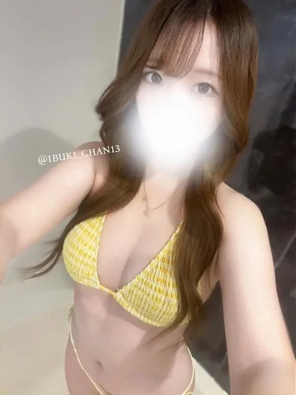 美鈴 いぶき