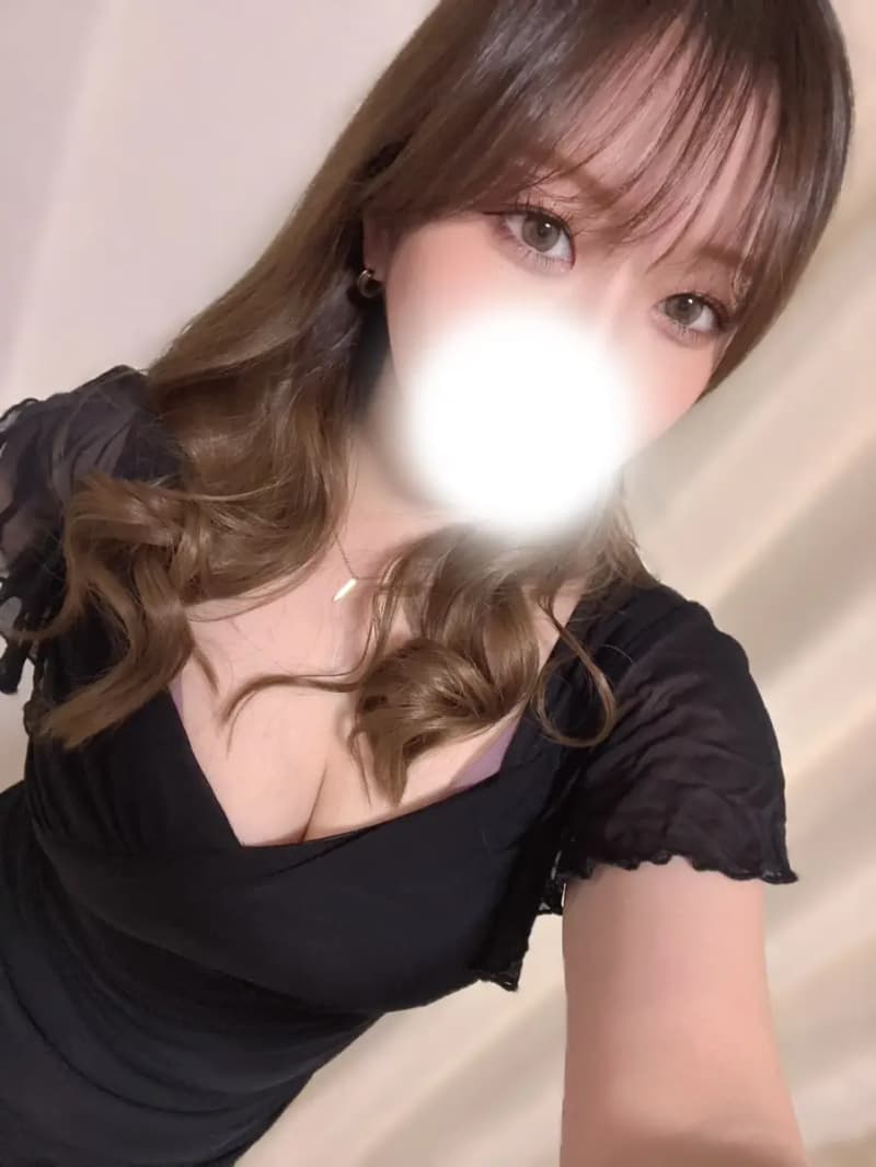 葉月まや
