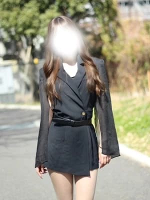 神宮寺えれなさん