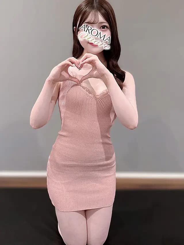 白石るなのプロフィール・写真｜新宿・東新宿・銀座のメンズエステ【アロマモア】完全個室・日本人セラピスト