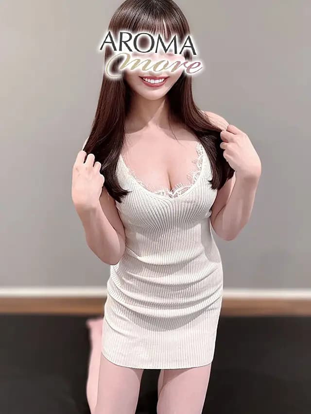 森さとみのプロフィール・写真｜新宿・東新宿・銀座のメンズエステ【アロマモア】完全個室・日本人セラピスト