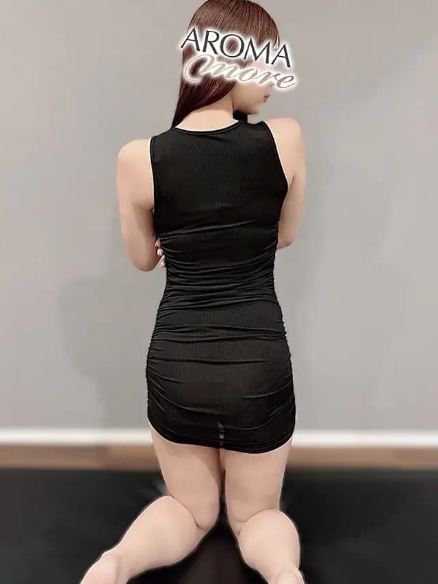 綾瀬ねねのプロフィール・写真｜新宿・東新宿・銀座のメンズエステ【アロマモア】完全個室・日本人セラピスト