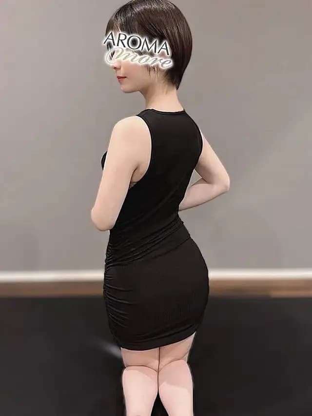 日南いろはのプロフィール・写真｜新宿・東新宿・銀座のメンズエステ【アロマモア】完全個室・日本人セラピスト