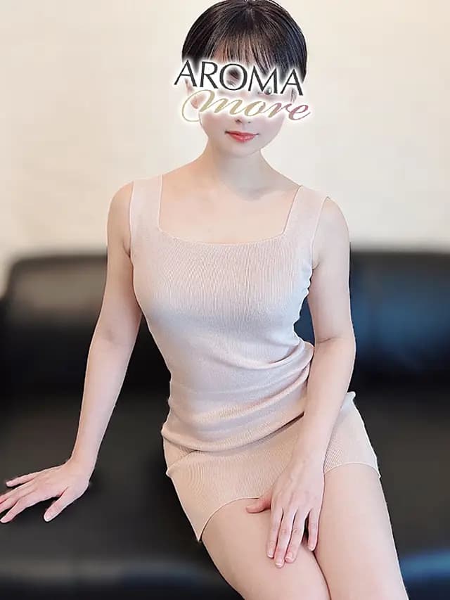 観月ゆりのプロフィール・写真｜新宿・東新宿・銀座のメンズエステ【アロマモア】完全個室・日本人セラピスト