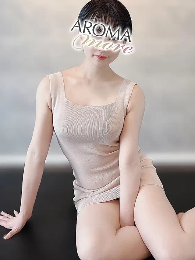 観月ゆりのプロフィール・写真｜新宿・東新宿・銀座のメンズエステ【アロマモア】完全個室・日本人セラピスト