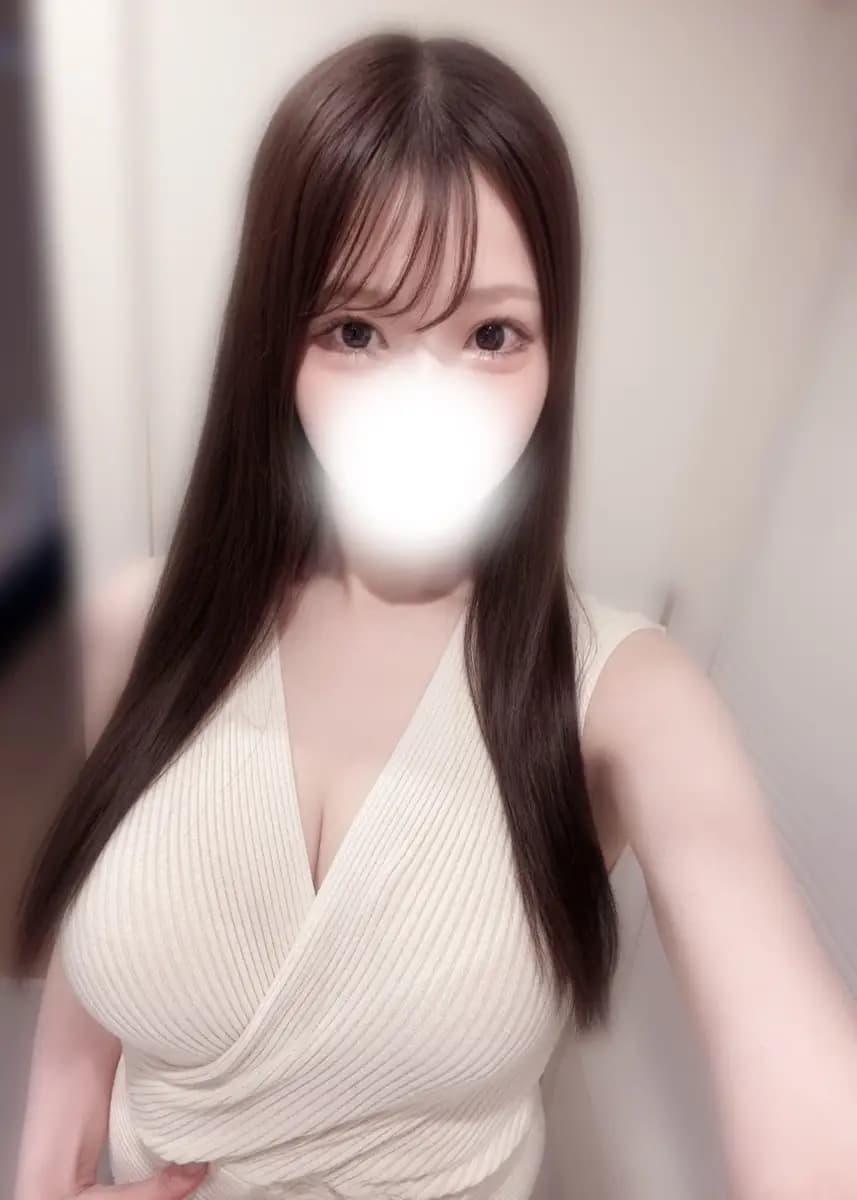 朝比奈ひよ ｜ 【新宿店・初台店・東新宿店 ワンルーム型 メンズエステ】Aroma LaLuna〜アロマ ラルーナ〜 新宿のワンルーム型個室高級メンズエステ】 Aroma LaLuna〜アロマ ラルーナ〜