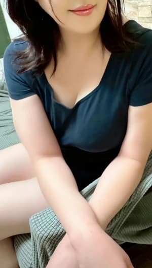厳しい面接審査を通過した30代40代の美熟女セラピストプロフィール｜蒲田・大森・大井町・武蔵小杉・新丸子・代々木のメンズエステ「ホオズキスパ」