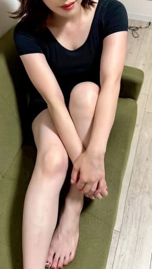 厳しい面接審査を通過した30代40代の美熟女セラピストプロフィール｜蒲田・大森・大井町・武蔵小杉・新丸子・代々木のメンズエステ「ホオズキスパ」