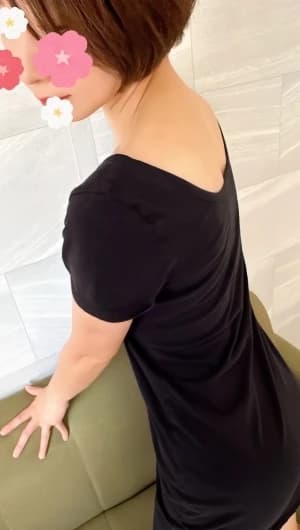 厳しい面接審査を通過した30代40代の美熟女セラピストプロフィール｜蒲田・大森・大井町・武蔵小杉・新丸子・代々木のメンズエステ「ホオズキスパ」