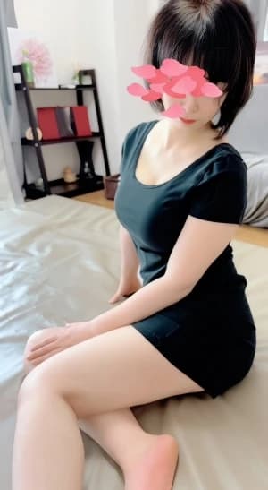 厳しい面接審査を通過した30代40代の美熟女セラピストプロフィール｜蒲田・大森・大井町・武蔵小杉・新丸子・代々木のメンズエステ「ホオズキスパ」
