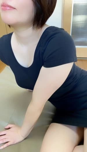 厳しい面接審査を通過した30代40代の美熟女セラピストプロフィール｜蒲田・大森・大井町・武蔵小杉・新丸子・代々木のメンズエステ「ホオズキスパ」