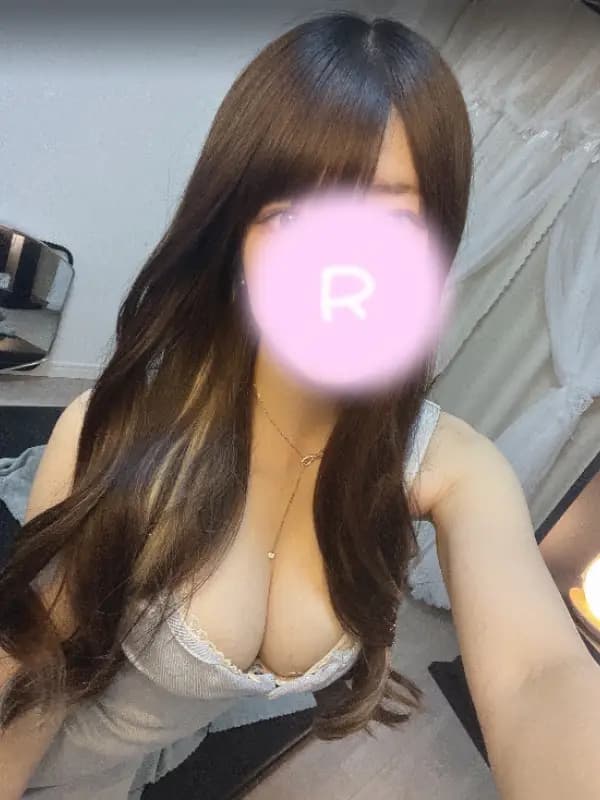 白咲りおさんのプロフィール｜あえて顔出しさせない、高貴なメンズエステ｜CLUBマリア 銀座店