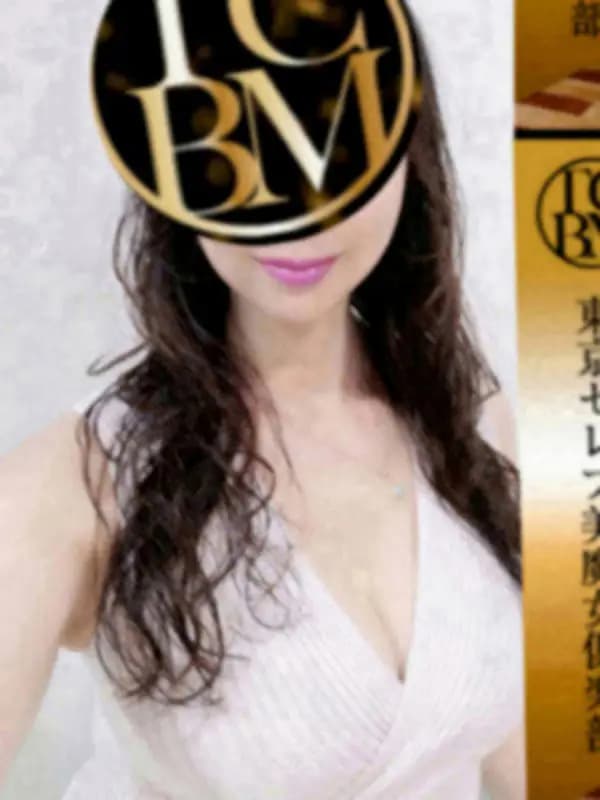 星乃べにさんのプロフィール｜港区で生活をする美しい、スタイル、美貌、そして内面も磨き上げたセレブな美女を厳選しています。｜東京セレブ美魔女倶楽部
