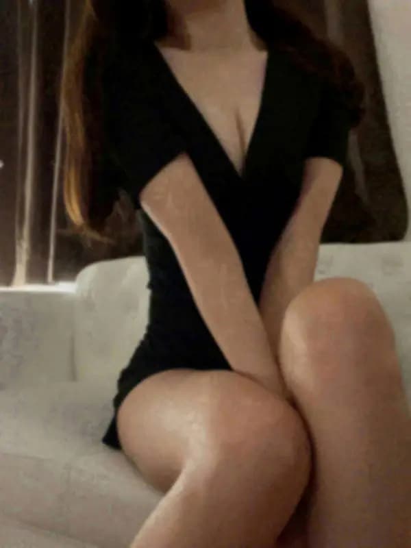 涼宮まりあさんのプロフィール｜港区で生活をする美しい、スタイル、美貌、そして内面も磨き上げたセレブな美女を厳選しています。｜東京セレブ美魔女倶楽部