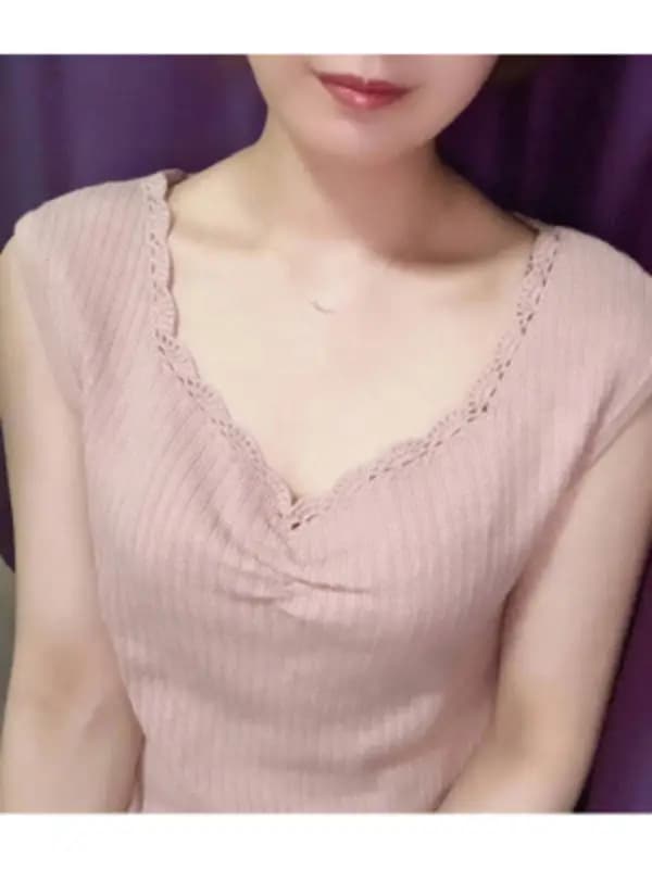 なつめ【出張可能】さんのプロフィール｜高級メンズエステ｜ダイヤモンドラヴィエ La vie et