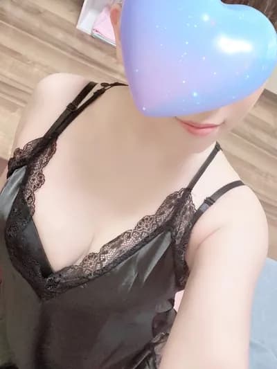 清水 いおり のプロフィール | Aroma Cream | 最高のビジュアルを持つ日本人美女のみ採用しております