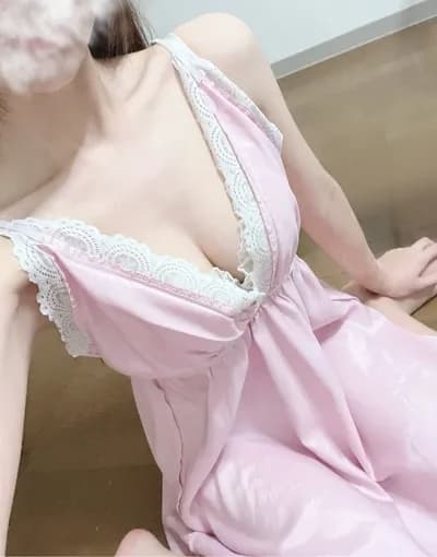 心 ひかり のプロフィール | Aroma Cream | 最高のビジュアルを持つ日本人美女のみ採用しております