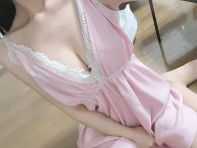 心 ひかり のプロフィール | Aroma Cream | 最高のビジュアルを持つ日本人美女のみ採用しております