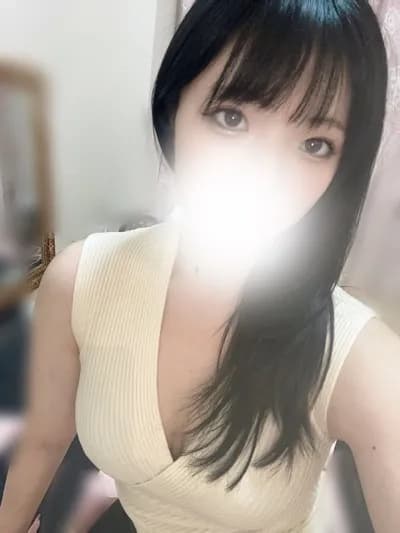 本橋ひなた のプロフィール | メンズエステBECAUSE(ビコーズ)