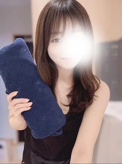 白井かなで のプロフィール | メンズエステBECAUSE(ビコーズ)