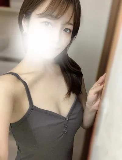 白井かなで のプロフィール | メンズエステBECAUSE(ビコーズ)
