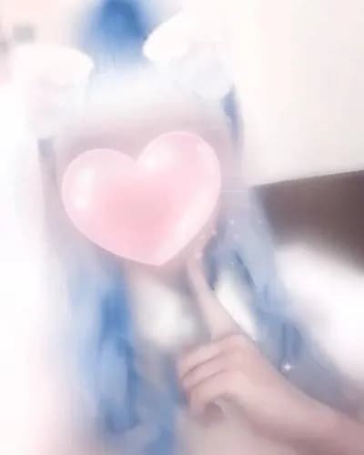 エマ のプロフィール | メンズエステ ねむりる | 五感を満たす至福のリラクゼーション。身も心もリラックスできる最高の癒しをご提供いたします。