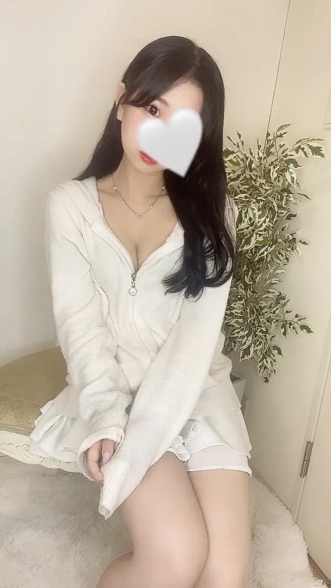 桃瀬ゆうか のプロフィール | メンズエステ ねむりる | 五感を満たす至福のリラクゼーション。身も心もリラックスできる最高の癒しをご提供いたします。