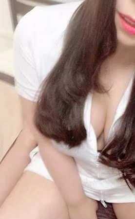 新横浜リラクゼーション ＬＵＸ ～ラックス～ | 葉月えりな のプロフィール | 遂に新横浜に上陸！完全会員制のメンズリラクゼーション店です♪容姿技術ともに優れたセラピストがお客様の疲れを癒します♫