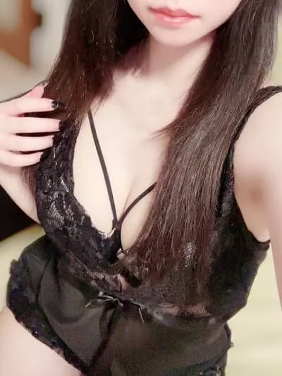 しおん【アイドル級の可愛さ♡激カワフェイス】 のプロフィール | Eden | 〜エデン〜