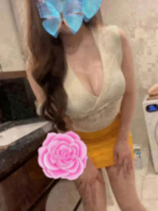 北川美夢(みゆ)さんのプロフィール｜施術のプロフェッショナルなセラピストと高級感のあるルームで高級施術を堪能｜マセラティ銀座　　　北新地梅田店/   銀座本店