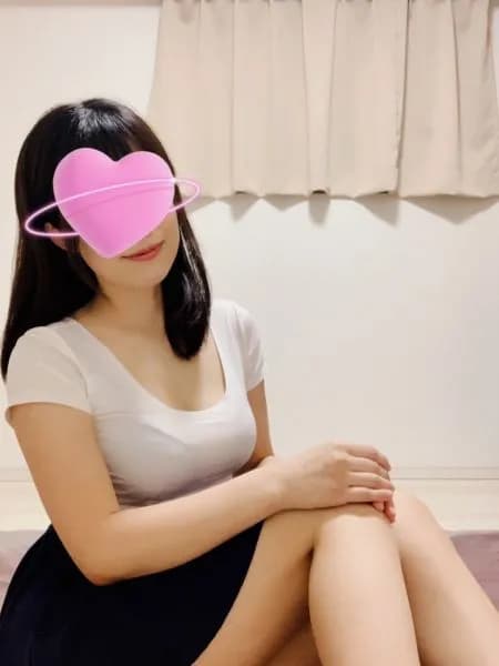 セラピスト「百瀬さん」のプロフィール 立川/八王子/国分寺/徒歩3～6分 Luxe Aroma(ラグゼアロマ) 都心に負けない濃密な施術を