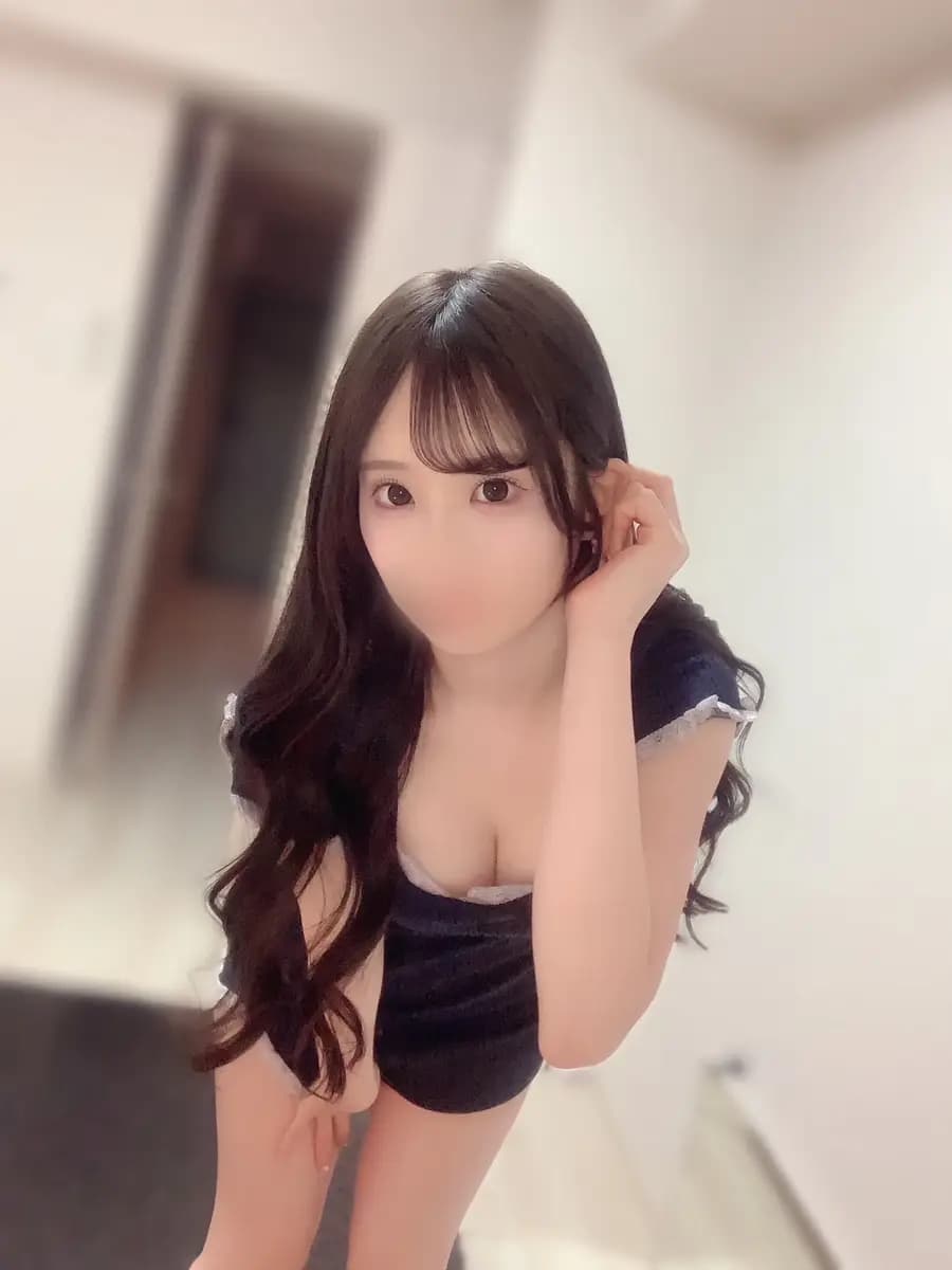 セラピスト「鈴村さん」のプロフィール 立川/八王子/国分寺/徒歩3～6分 Luxe Aroma(ラグゼアロマ) 都心に負けない濃密な施術を