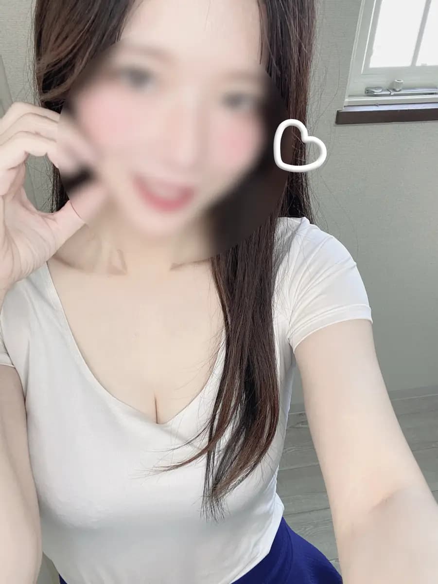 セラピスト「蒼井さん」のプロフィール 立川/八王子/国分寺/徒歩3～6分 Luxe Aroma(ラグゼアロマ) 都心に負けない濃密な施術を