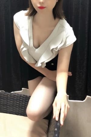 月島なおさん｜八王子メンズエステ【Aroma w.Lupinus〜アロマルピナス】