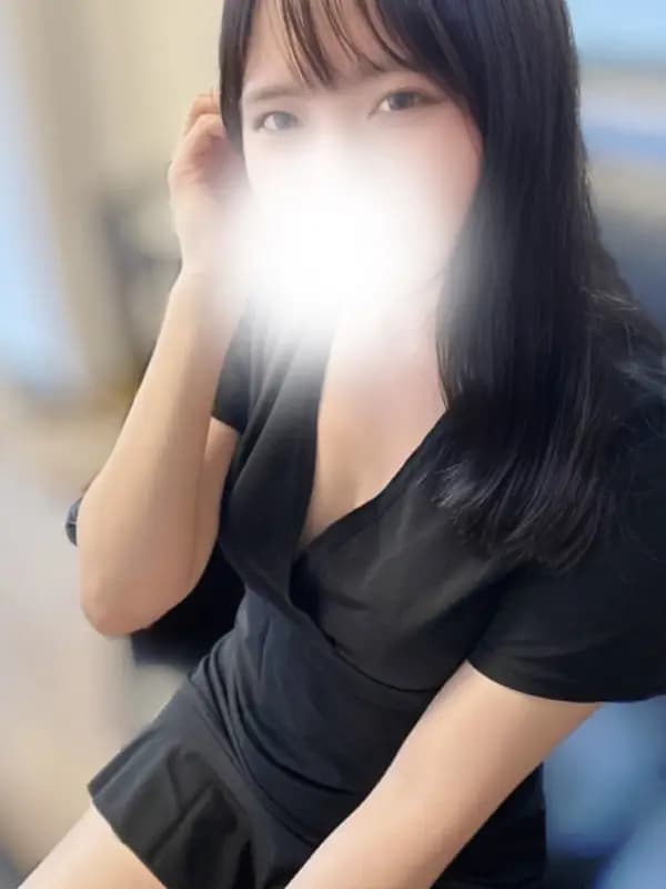 えいみさんのプロフィール｜八王子　リンパ　オイルマッサージ｜DANDY SALON　 ダンディ サロン