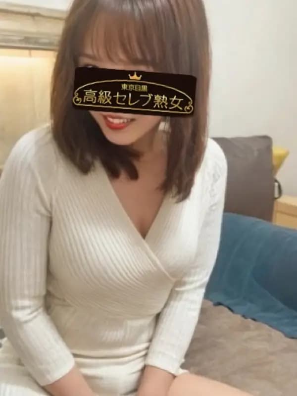 真白ひなのさんのプロフィール｜大人の女性による、寛容力と包容力のある美蝶が戯れる、高級店でのサービスを✨ずば抜けた才覚をもつｾﾗﾋﾟｽﾄによる究極の施術を受けることができる、90分コースをぜひご堪能ください。｜東京目黒高級セレブ熟女