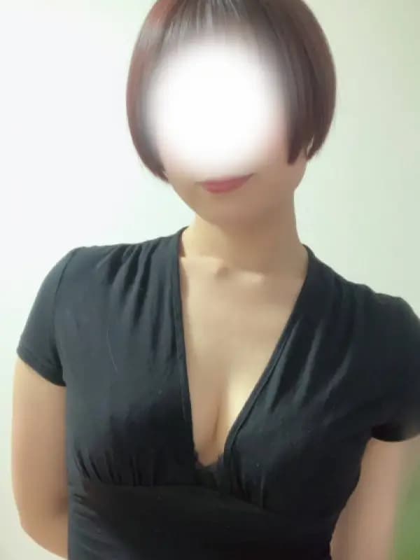 藤井　ゆりさんのプロフィール｜吉祥寺 メンズエステ｜Mrs,pa 〜ミセスパ〜