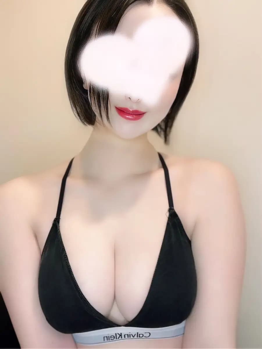 美村 あかり | 麻布十番・六本木 Carinna〜カリナ〜麻布