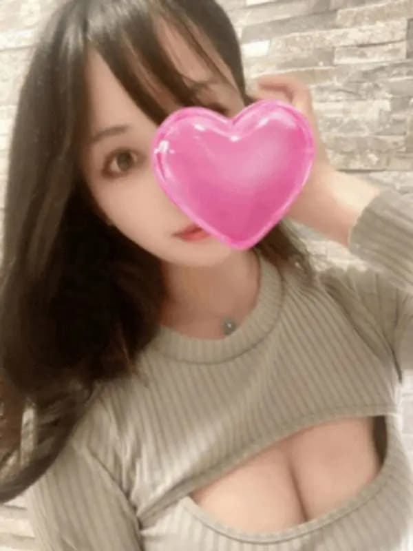 白石ももかさんのプロフィール｜東京 メンズエステ｜RHEA SPA（レアスパ）