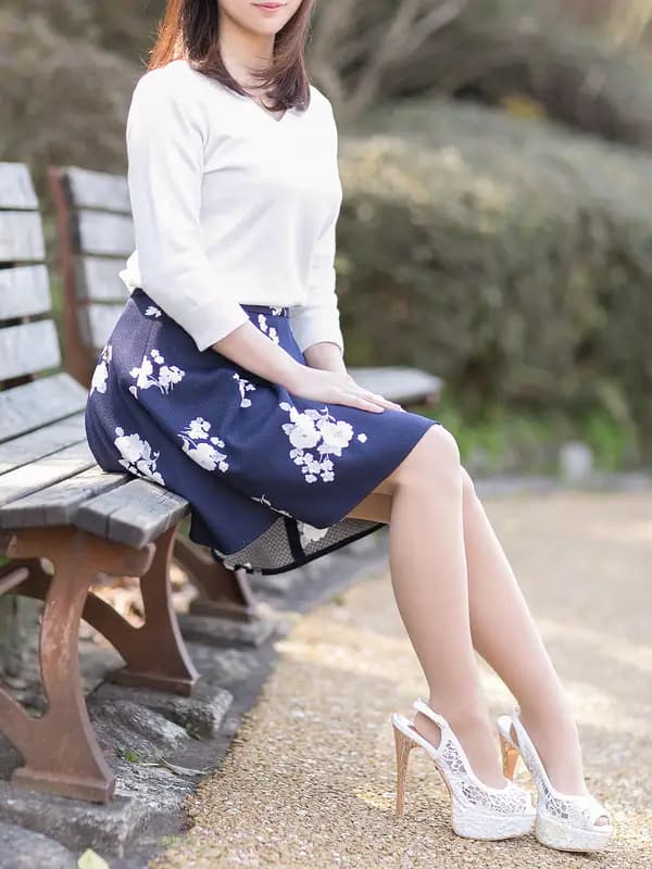 片瀬 ゆいプロフィール｜麻布十番・六本木メンズエステ『aroma MON～門～』