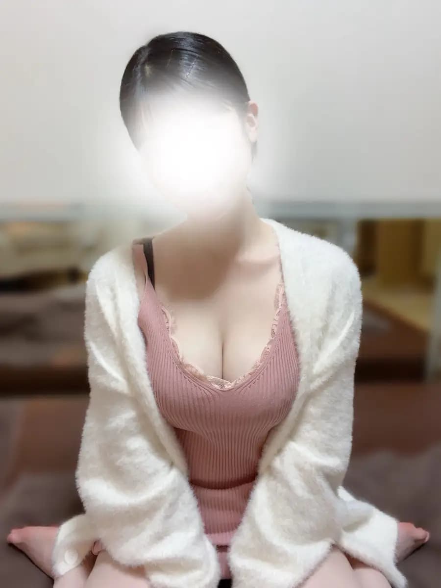 おもちプロフィール｜錦糸町 メンズエステ 「おいしい牛乳屋さん。」