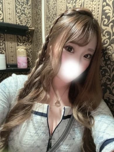 秋葉原のメンズエステなら『AROMA CROWN-アロマクラウン-』 | SS級あつみ プロフィール