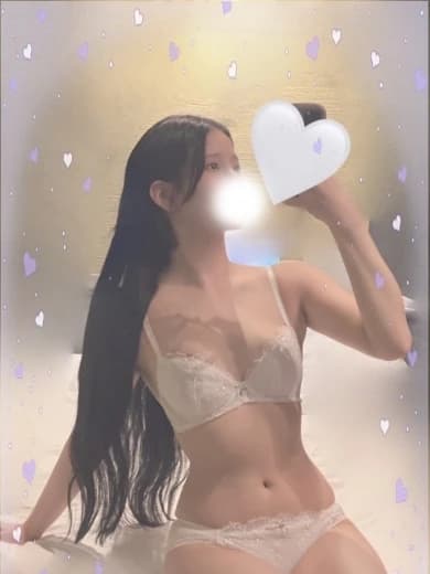 秋葉原のメンズエステなら『AROMA CROWN-アロマクラウン-』 | SS級美少女なつき プロフィール