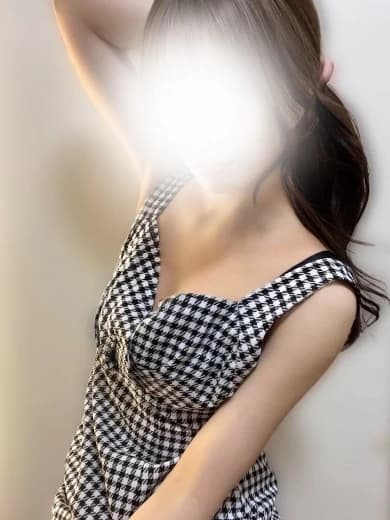 秋葉原のメンズエステなら『AROMA CROWN-アロマクラウン-』 | SS級美女なな プロフィール