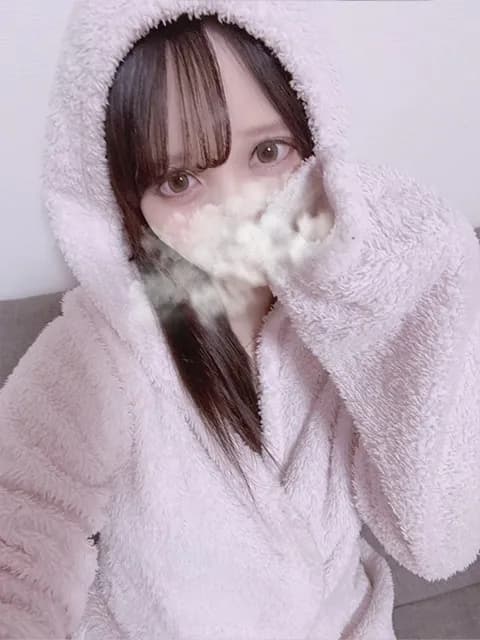 藤咲　ひよりさんのプロフィール｜赤羽・メンズエステ｜Lux moment（ラグモーメント）