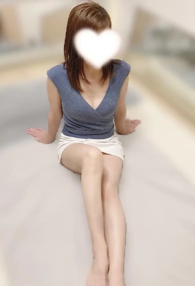 深海ひとみ | 笹塚メンズエステ 淑女の手